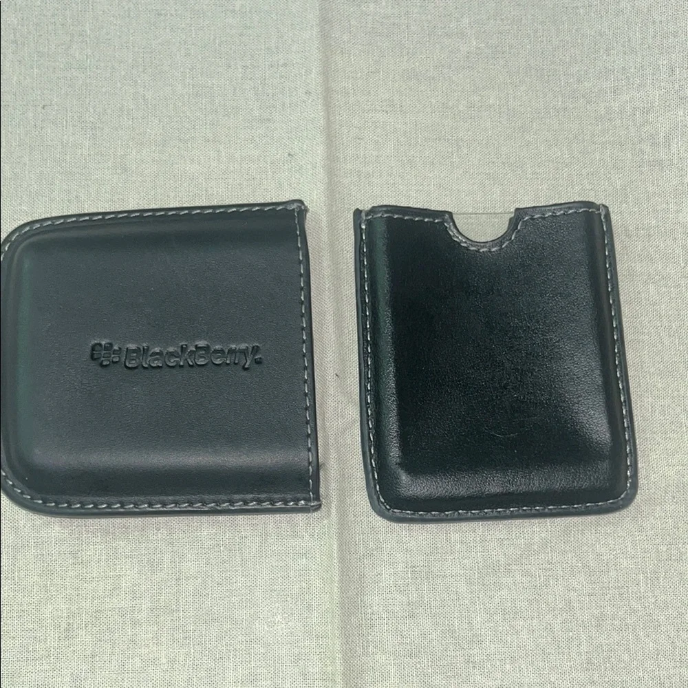 Black Leather BlackBerry Pouch Set